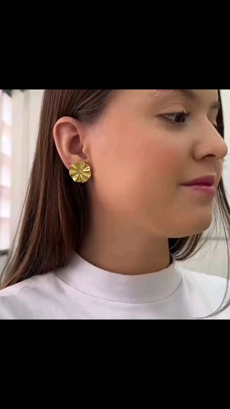 Brinco redondo banhado a ouro 18k #brinco #banhado #brincofeminino #dourado