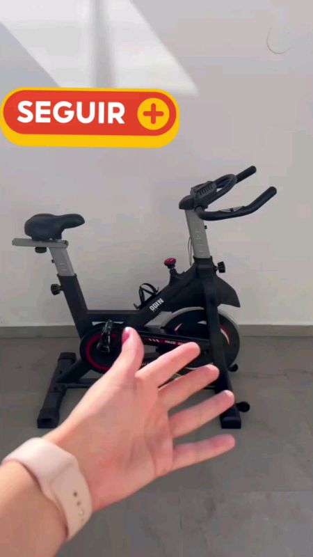 Bicicleta spinning ergométrica profissional com monitor, suporta até 120kg #bicicletaspinning #ergométrica #fitness #exercícioemcasa #equipamento