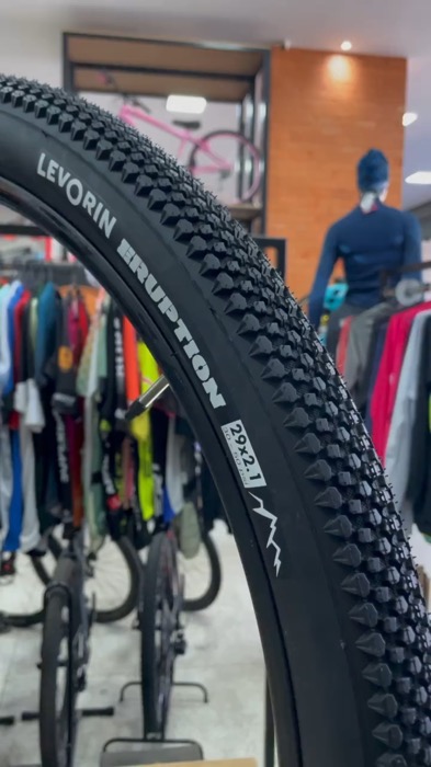 Kit com 2 pneus Levorim 29.2.10 Eruption para bicicleta ✨ #levorin #pneu #bicicleta #pneuslevorin #mtb