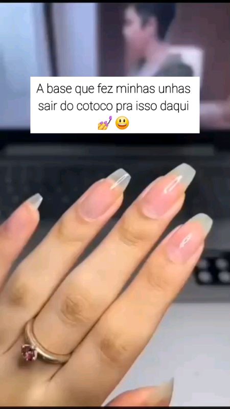 O segredinho para unhas longas e resistentes em pouco tempo 💅😃 #base #basefortalecedora #basedeunha  #unhas