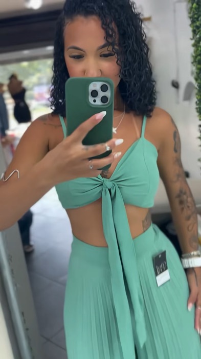 Conjunto Cropped e Calça Plissada Cintura Alta Modelo Pantalona #conjunto#Cropped#calca#Plissada#cintura#alta#modelo#Pantalona#tendencia#verao