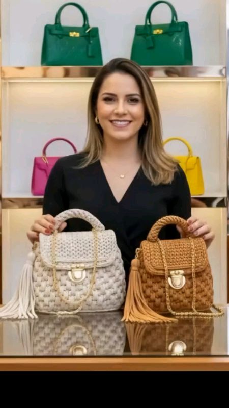 Bolsa De Ombro Em Crochê #bolsadecroche #bolsa #Crochê #bolsaartesanal #bolsadeombro #bolsadecrochê #bolsatransversal