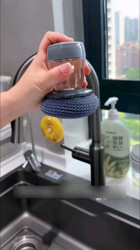 🧽 Praticidade que facilita sua rotina! Aperte, use e economize detergente 💧 👉 Compre agora! #EsponjaComDispenser #OrganizaçãoDaCozinha #cozinha
