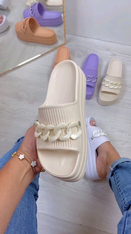 #chinelo