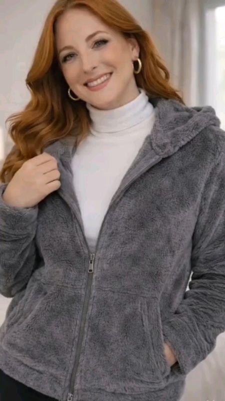 🧥 Apaixonei nessa blusa feminina de frio com capuz e zíper peluciada confortável no dia a dia #blusa #feminina #inverno #casaco #look