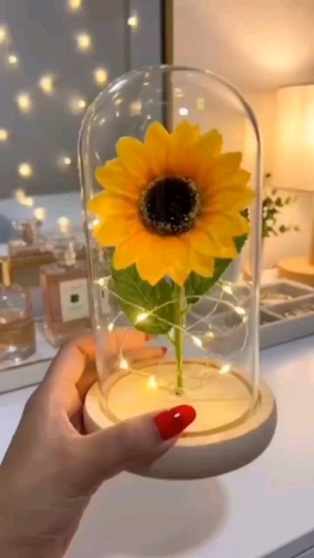 Dê uma olhada em #Luminária de #Girassol Cúpula #Acrílica 20cm, #Decoração #Encantadora, Ideal #Presente para Dia dos #Namorados e Dia das #Mães #sho