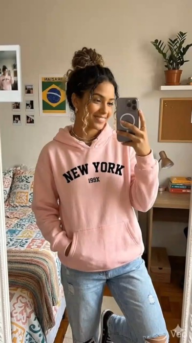 Moletom feminino New York 🧥 quentinho, confortável e perfeito para looks de inverno #MoletomFeminino #Inverno #Estilo #Conforto #publicidade
