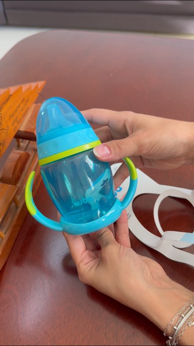 Copo de treinamento Buba 250ml 🍼 BPA free, antivazamento e alça removível 💙 #copobuba #buba #copodetreinamento #copoantivazamento #copocomtampa#copo