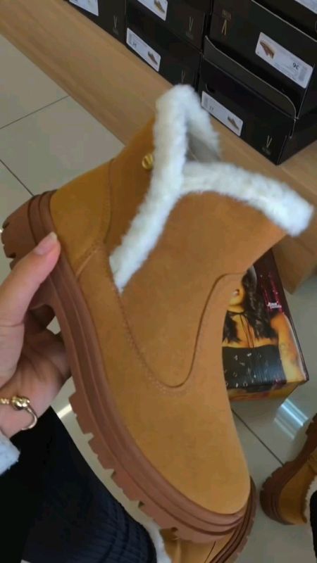 Bota Feminina Moleca #bota #BotaMoleca #coturnomoleca #botacanobaixo #botaanacastela #botacompelo