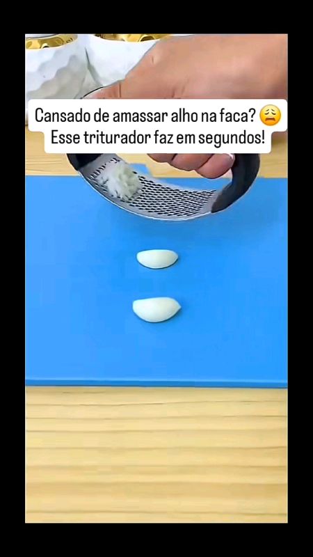 Adicione no carrinho👆🏻 Espremedor de Alho Manual Inox Amassador #EspremedorDeAlho #CozinhaPratica #UtensiliosDeCozinha #AchadinhosShopee
