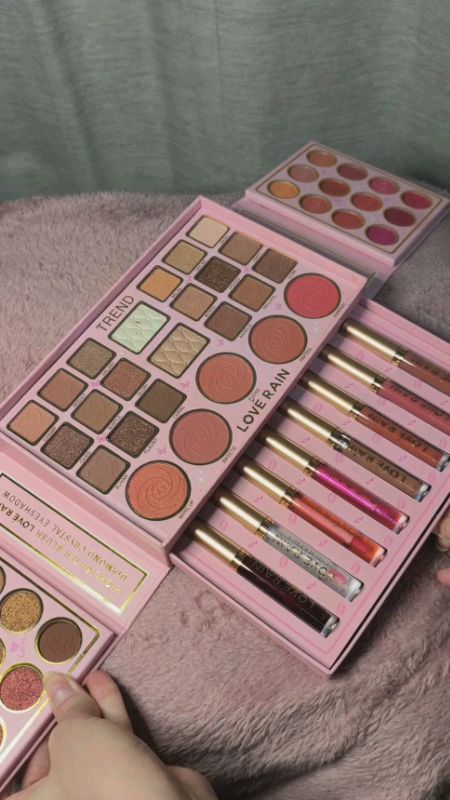 LOVÉ RAIN Kit de maquiagem Multifuncional #maquiagem #loverain #kitdemaquiagem
