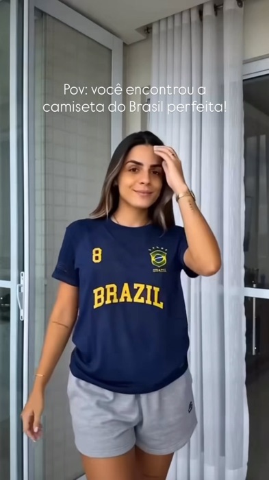 Pra você torcer com estilo! 🇧🇷 #camisadobrasil #camisadobrasilfeminina #modafeminina #look  #torcedora #brasil #futebol #estilofeminino #lookcopa